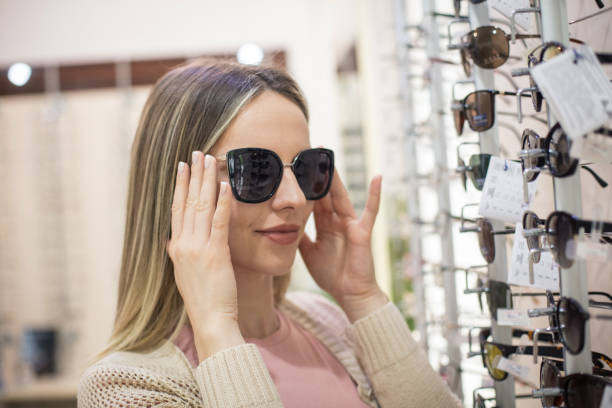 The Ultimate Guide to Choosing Sunglasses for Your Face Shape